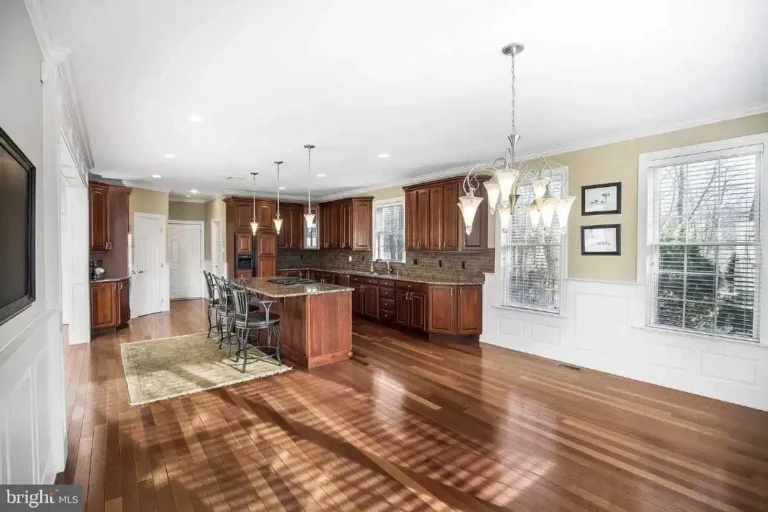 1d764d10ae23faffc9d94d6b92d561b7-uncropped_scaled_within_1536_1152