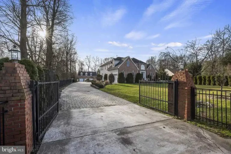 70dba1ab7d446009433d839b3df4521a-uncropped_scaled_within_1536_1152