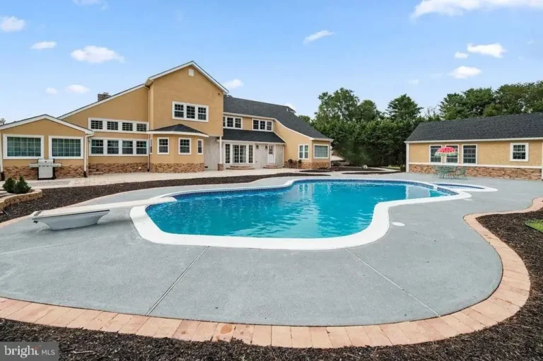 ffa79f88a9f7b3c75eeb8114f1e7a2afl-m122830591xd-w1020_h770_q80