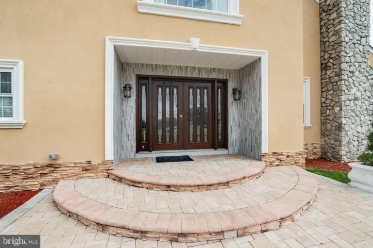 ffa79f88a9f7b3c75eeb8114f1e7a2afl-m4171317758xd-w1020_h770_q80